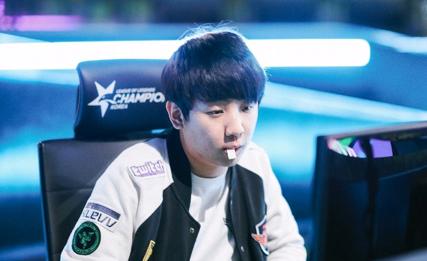 了他对运动 了他对运动